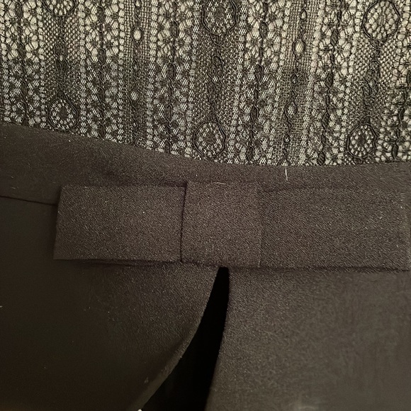 Gracia sheer lace peplum EUC - Picture 4 of 10